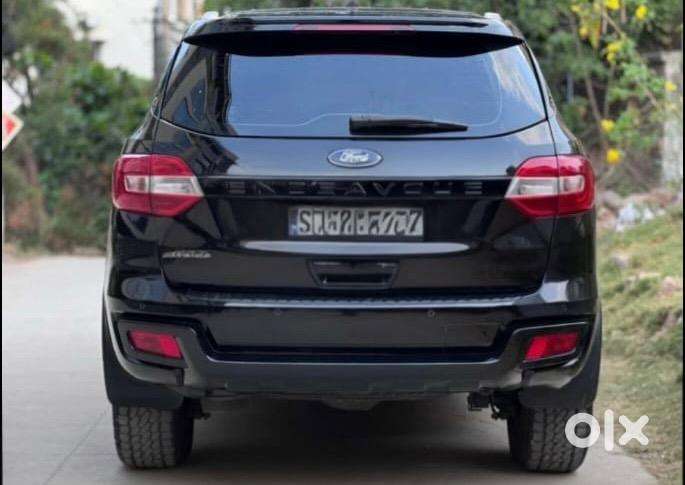 Ford Endeavour 2l Tit+ 4x4 At (sport)