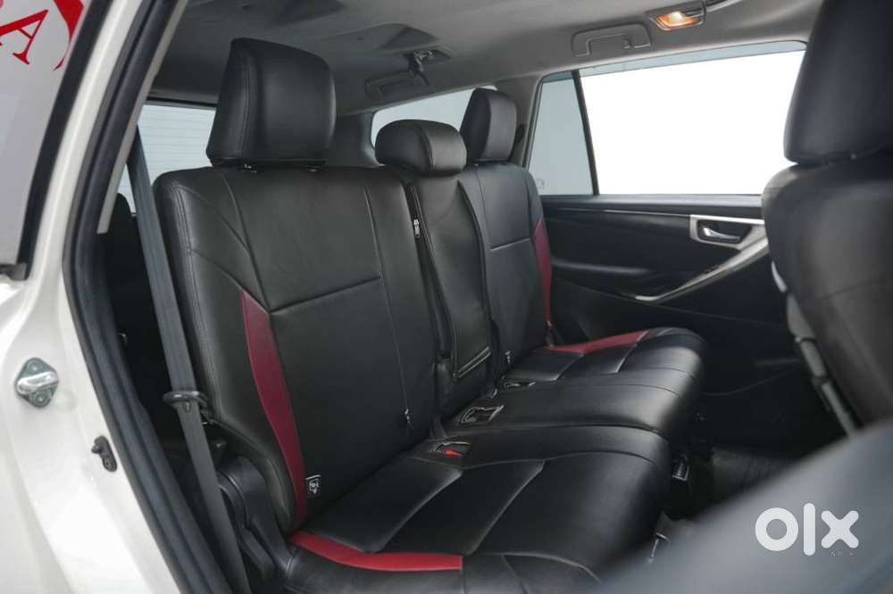 Toyota Innova Crysta 2.4 V 8 Str, 2016, Diesel