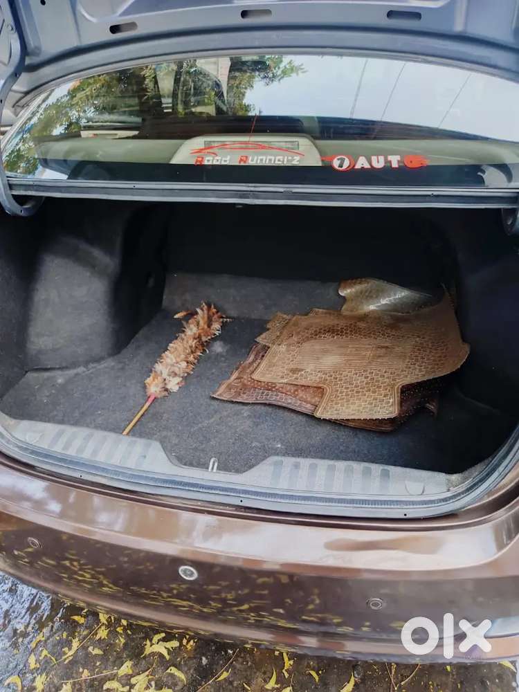 Maruti Ciaz Only 27000 Kms Driven With Life Time Tax