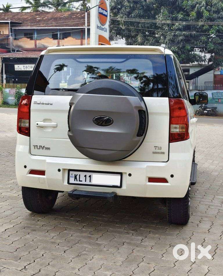Mahindra Tuv 300 T10 Amt (automatic), 2017, Diesel