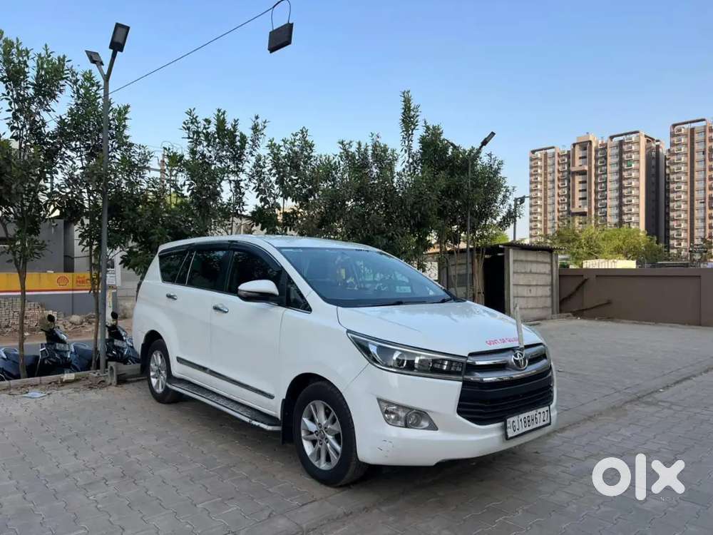 1640000 Price Of Innova Crysta