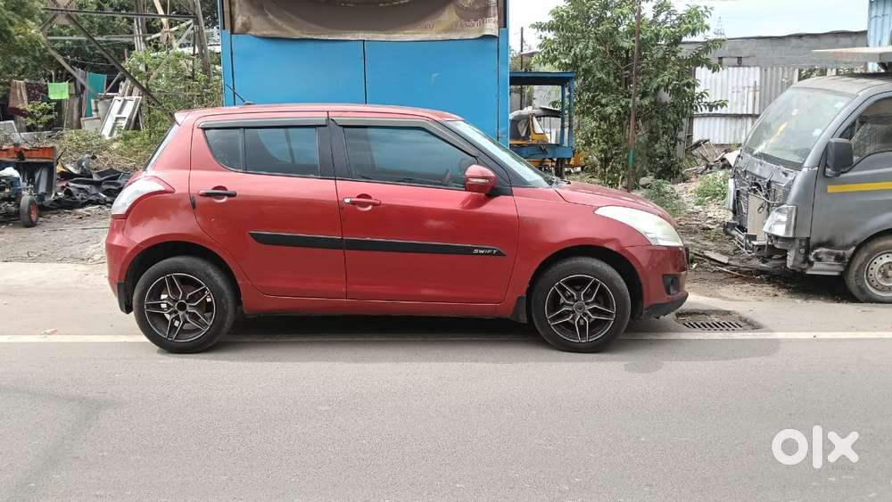 Maruti Suzuki Swift Vxi + Manual, 2013, Petrol