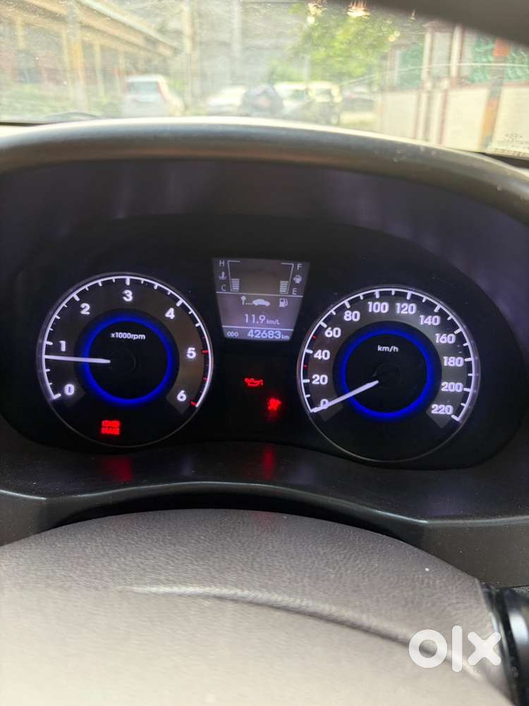 Hyundai Fluidic Verna 2013