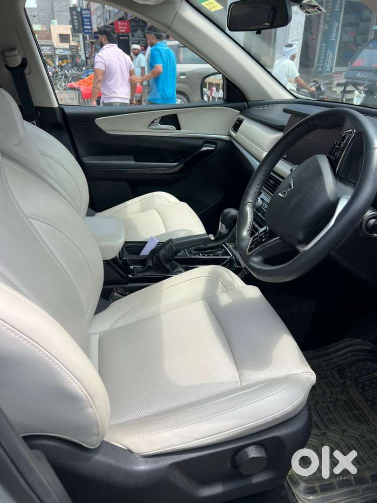 Mahindra Xuv700 Ax7 Automatic Diesel 2025