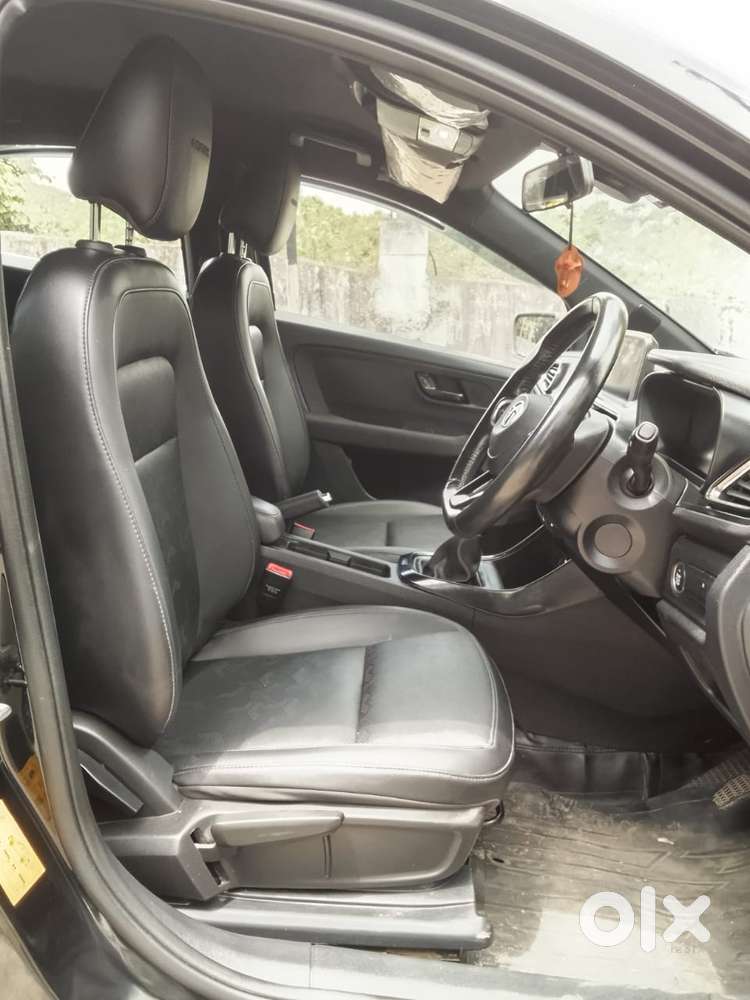 Tata Altroz 1.2 Xz Plus Dark Edition, 2022, Petrol