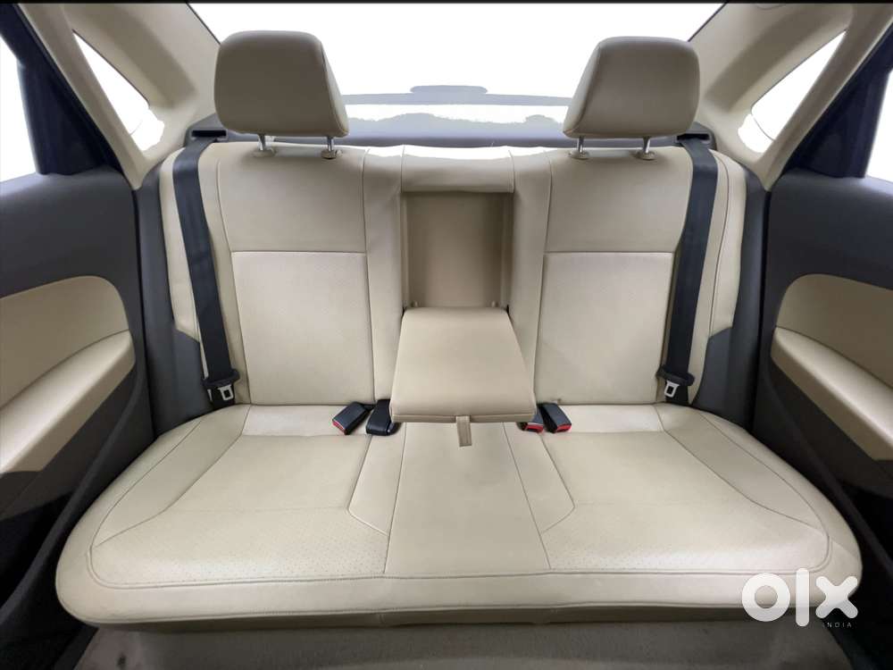 Volkswagen Vento 2010-2013 Petrol Highline, 2015, Petrol