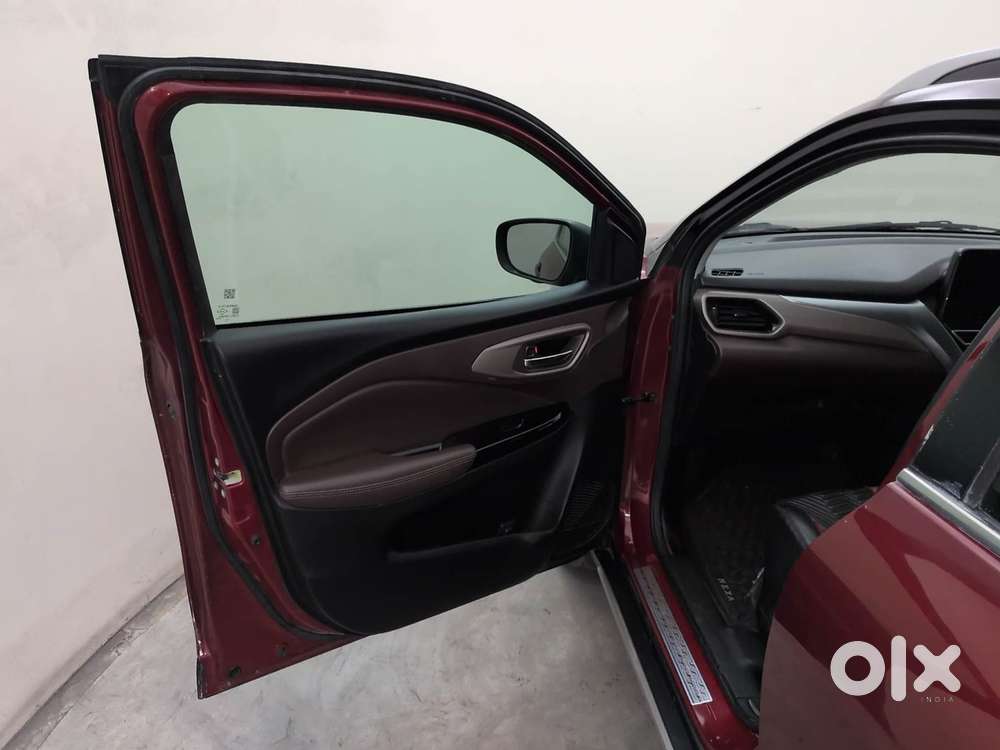 Maruti Suzuki Fronx Alpha 1.0l Turbo 6 At Dual Tone, 2023, Petrol