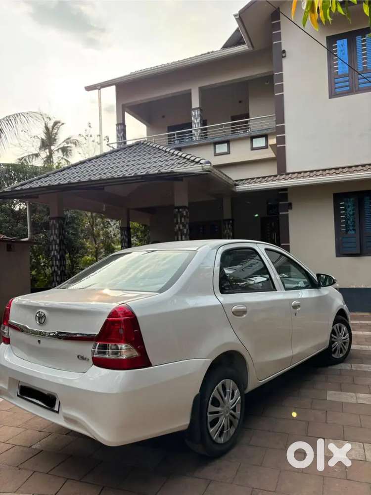 Toyota Etios 2015 Diesel 124000 Km Driven
