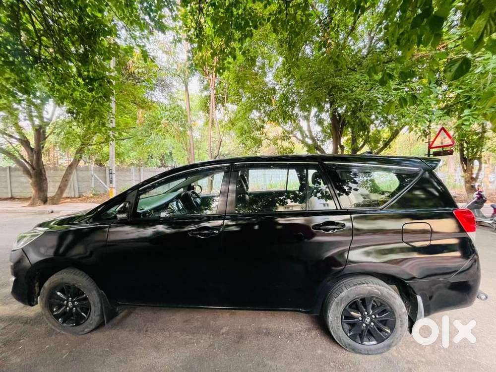 Toyota Innova Crysta 2.4 Gx Mt 8s, 2017