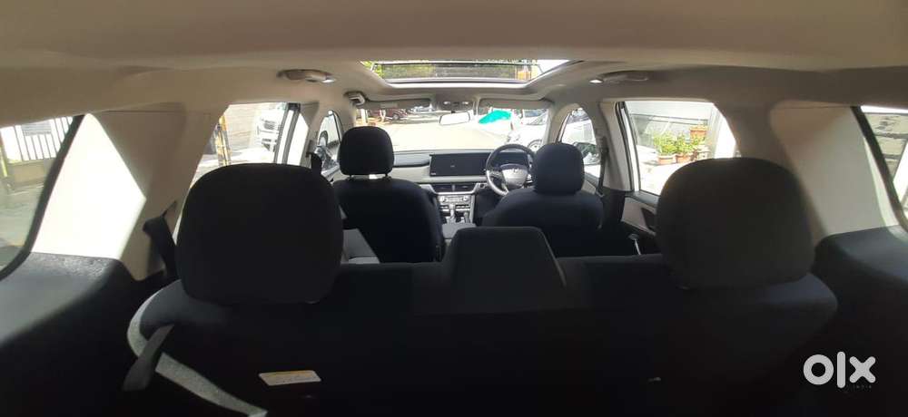 Mahindra Xuv700 2.0 Ax 5 Petrol At Str, 2024, Petrol