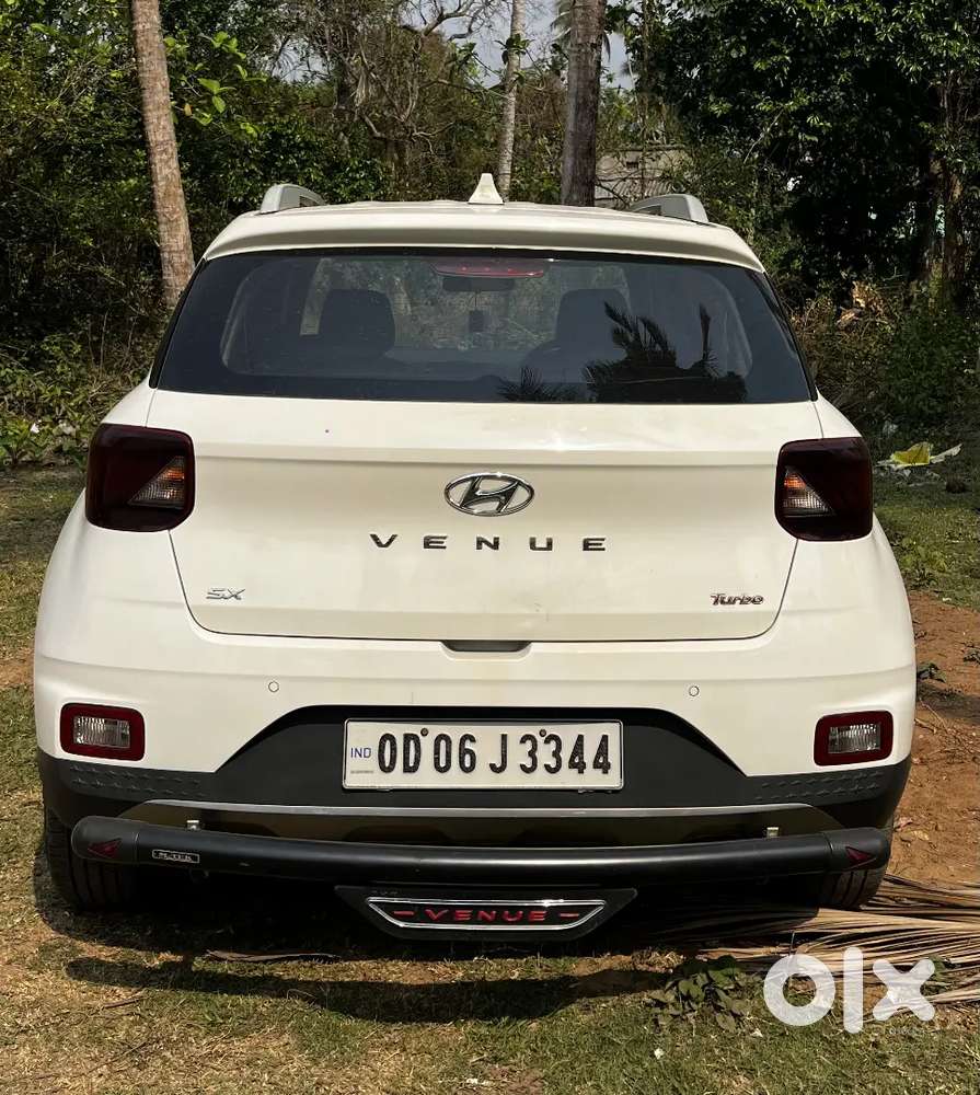 Hyundai Venue 2020 Petrol Well Maintained