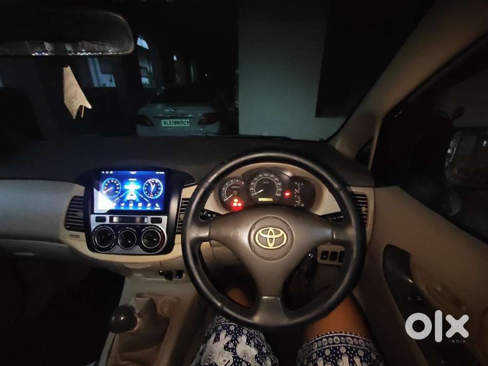 Toyota Innova 2011 Diesel Well Maintained