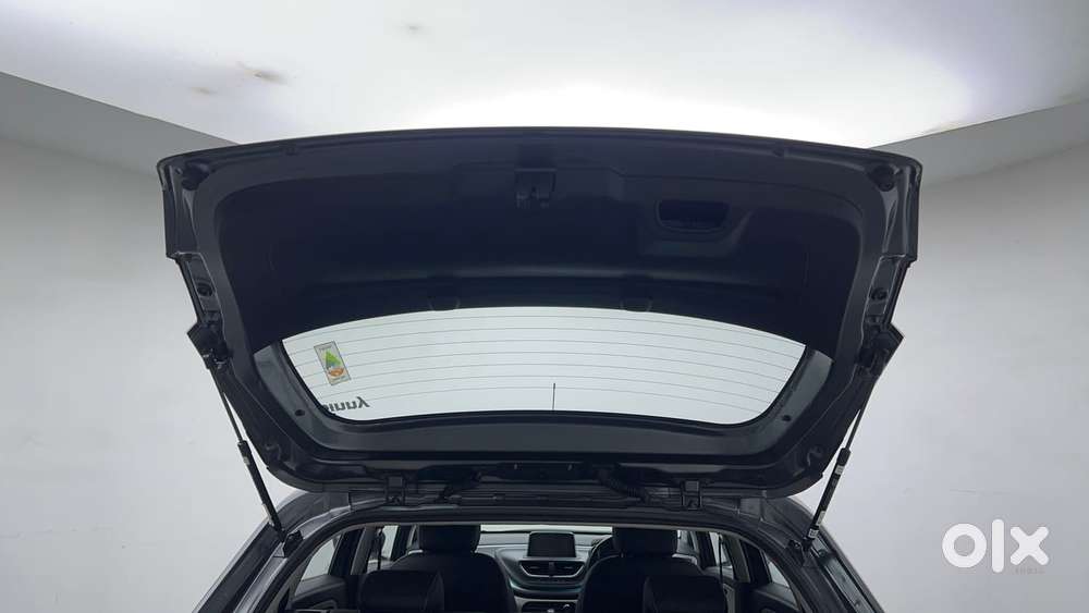 Tata Altroz 1.2 Xza Plus, 2023, Petrol