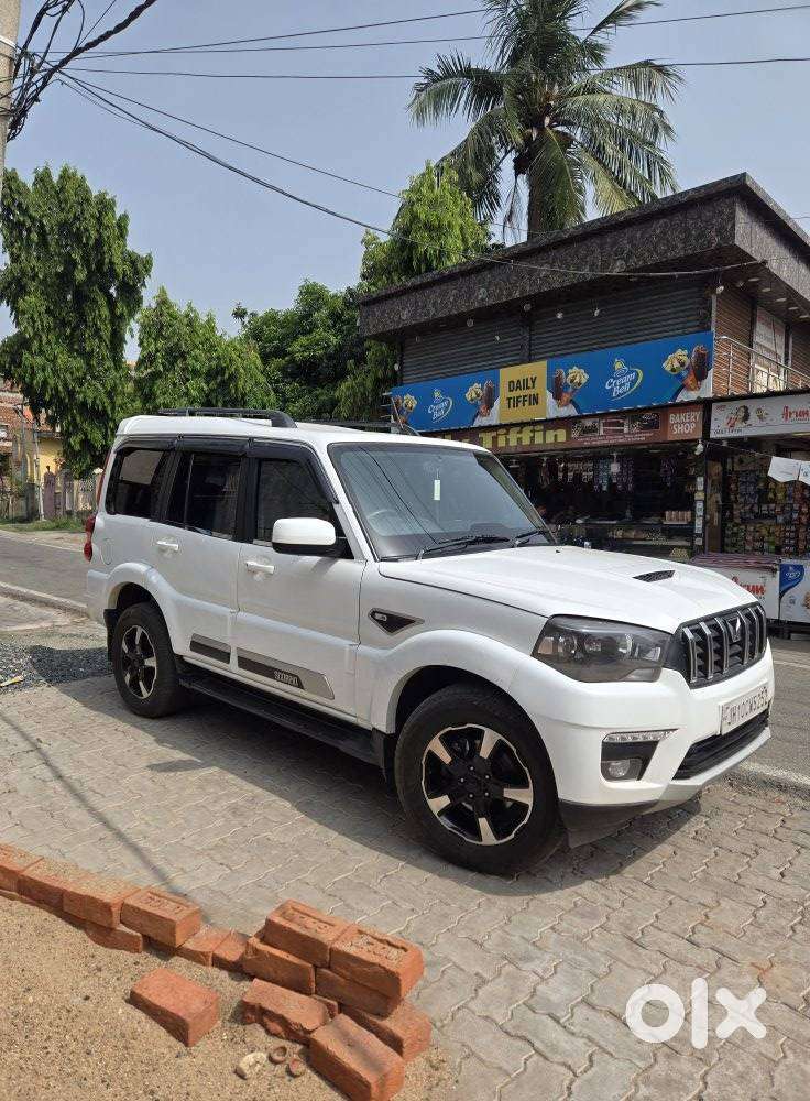 Mahindra Scorpio Classic 2.2 S 11 Mt 7 Str, 2024, Diesel