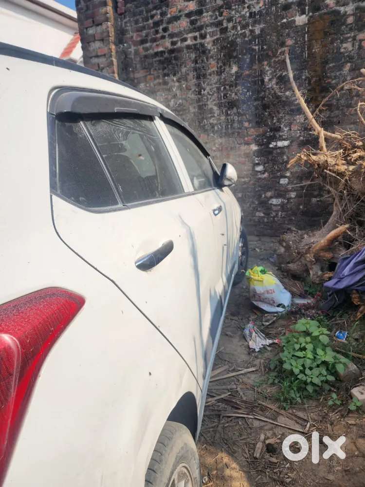 Hyundai Grand I10 2015 Diesel 121000 Km Driven