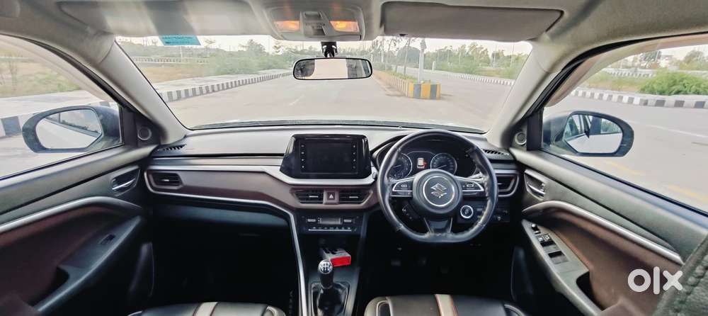 Maruti Suzuki Brezza 1.5 Zxi Smart Hybrid, 2024, Petrol