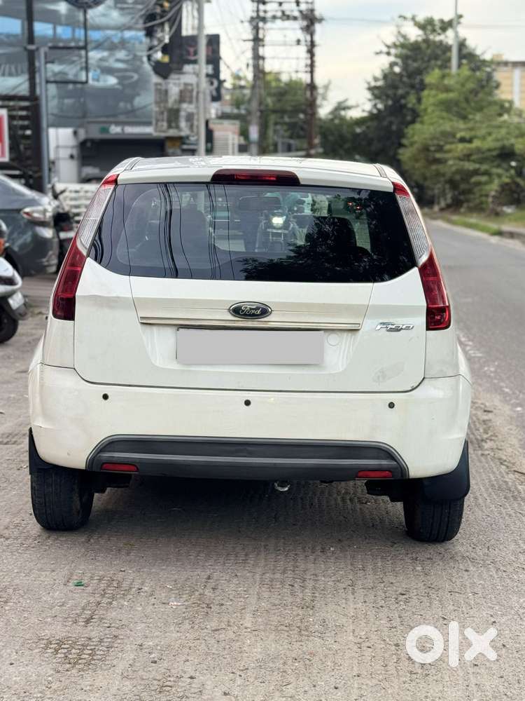 Ford Figo 1.2p Titanium Mt, 2012, Petrol