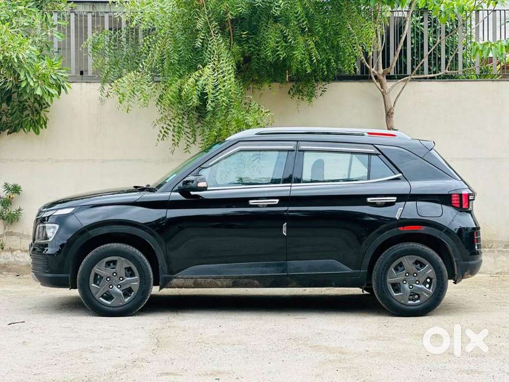 Hyundai Venue Sx 1.2 Mt Knight Edition, 2023, Petrol