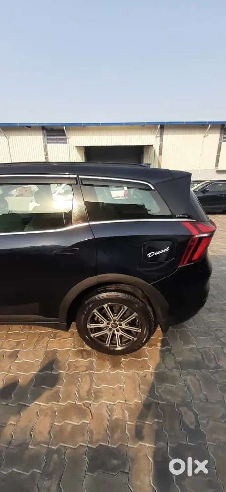 Mahindra Xuv700 2023 Diesel 60500 Km Driven