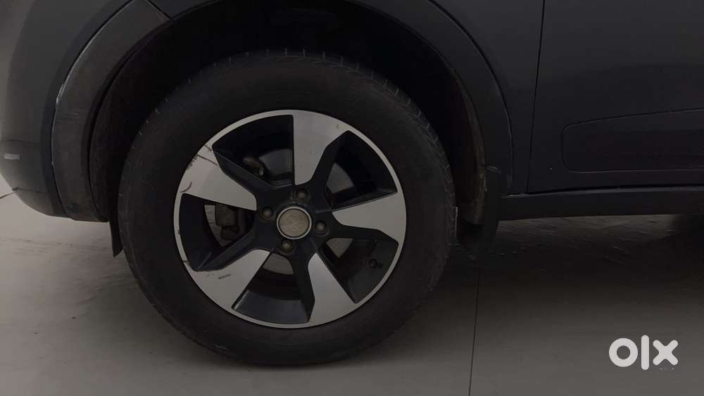 Tata Nexon 1.2 Revotron Xza Plus (l), 2019, Petrol