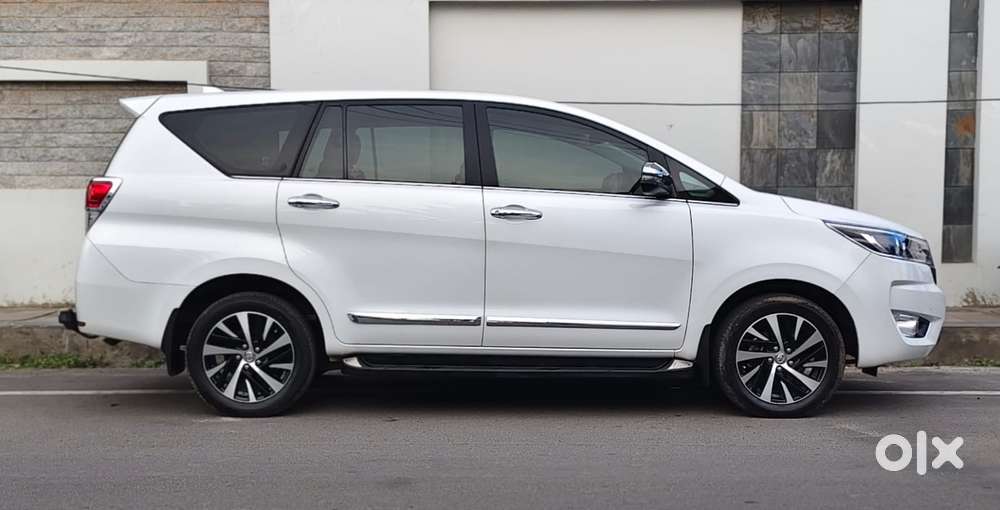 Toyota Innova Crysta 2.4 Z 7 Str, 2025, Diesel
