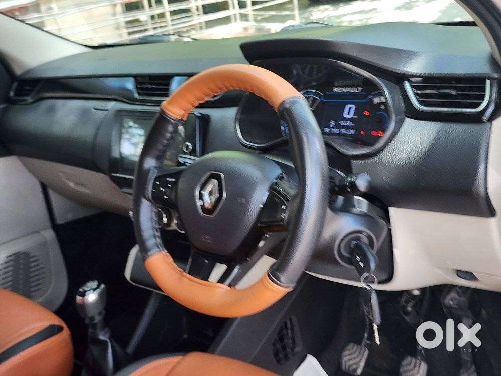 Renault Triber Rxt, 2023, Petrol