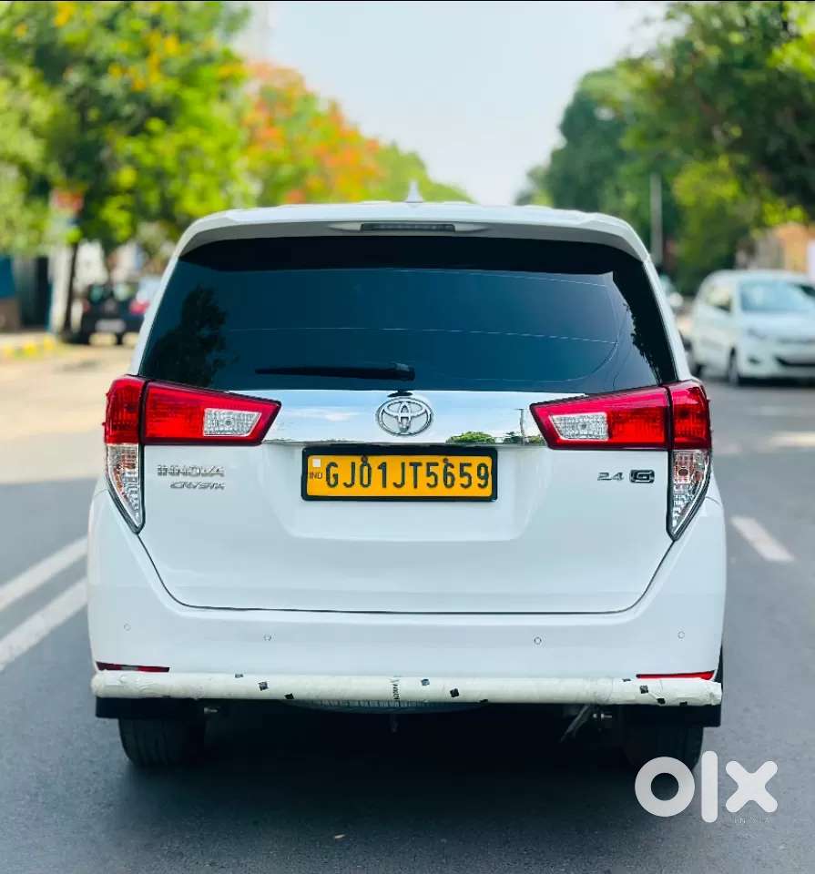 Toyota Innova Crysta [2020-ongoing] 2.4 Gx 8 Str, 2022, Diesel