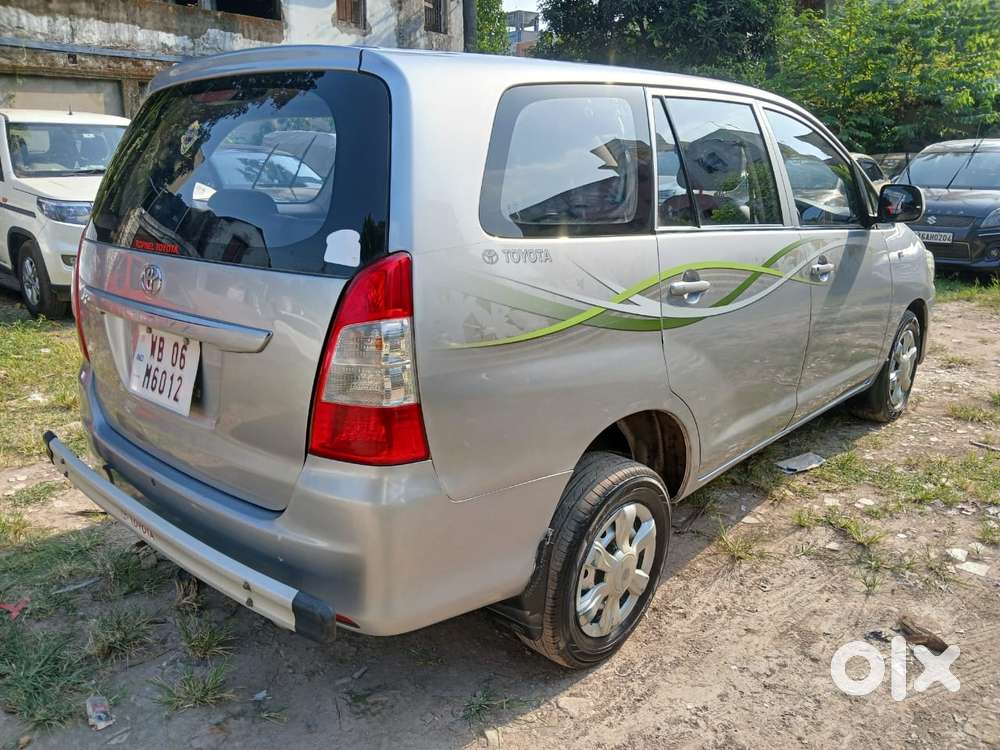 Toyota Innova 2.5 G (diesel) 8 Seater Bs Iv, 2016, Diesel