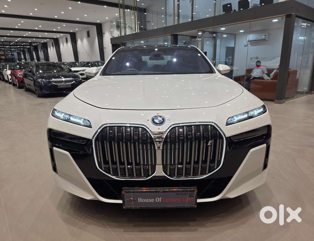 Bmw I7 Xdrive60, 2023, Electric