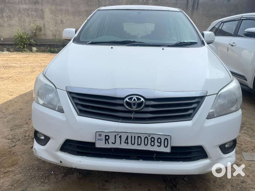 Toyota Innova 2013 Sept.