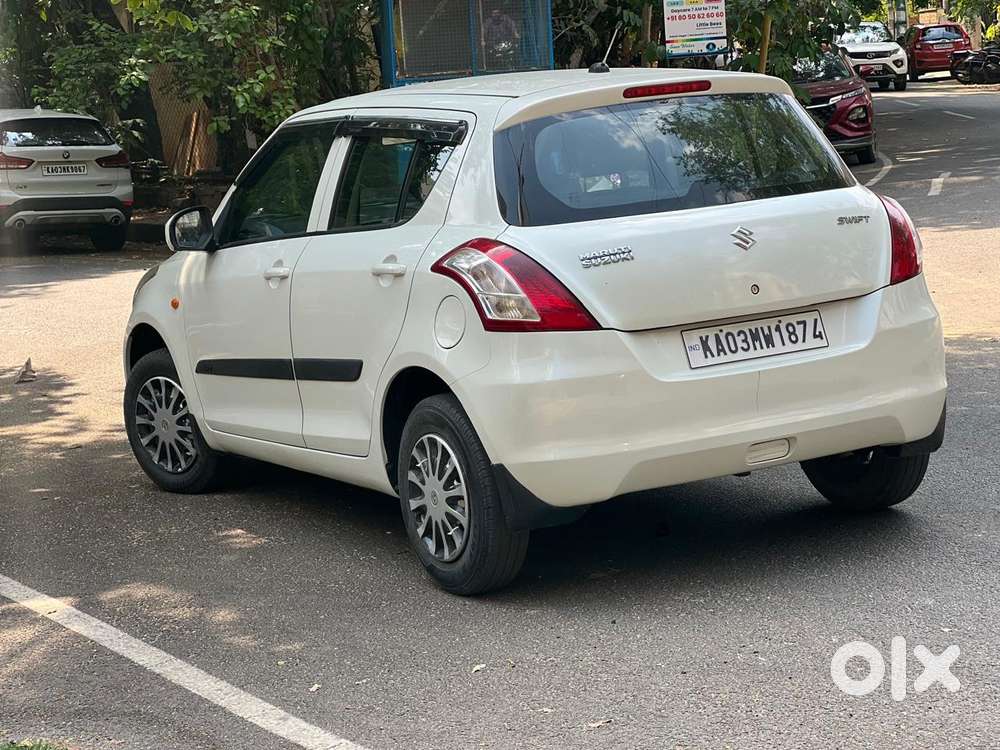 Maruti Suzuki Swift Lxi Optional-o, 2015, Petrol