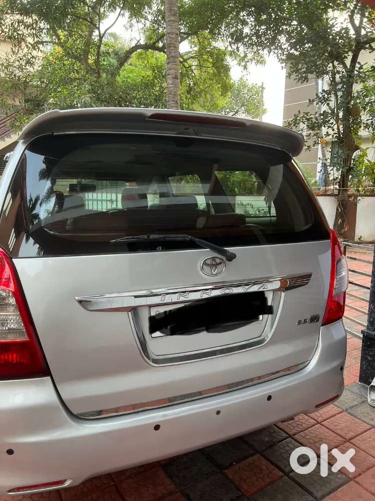 Toyota Innova 2013 Diesel 200000 Km Driven