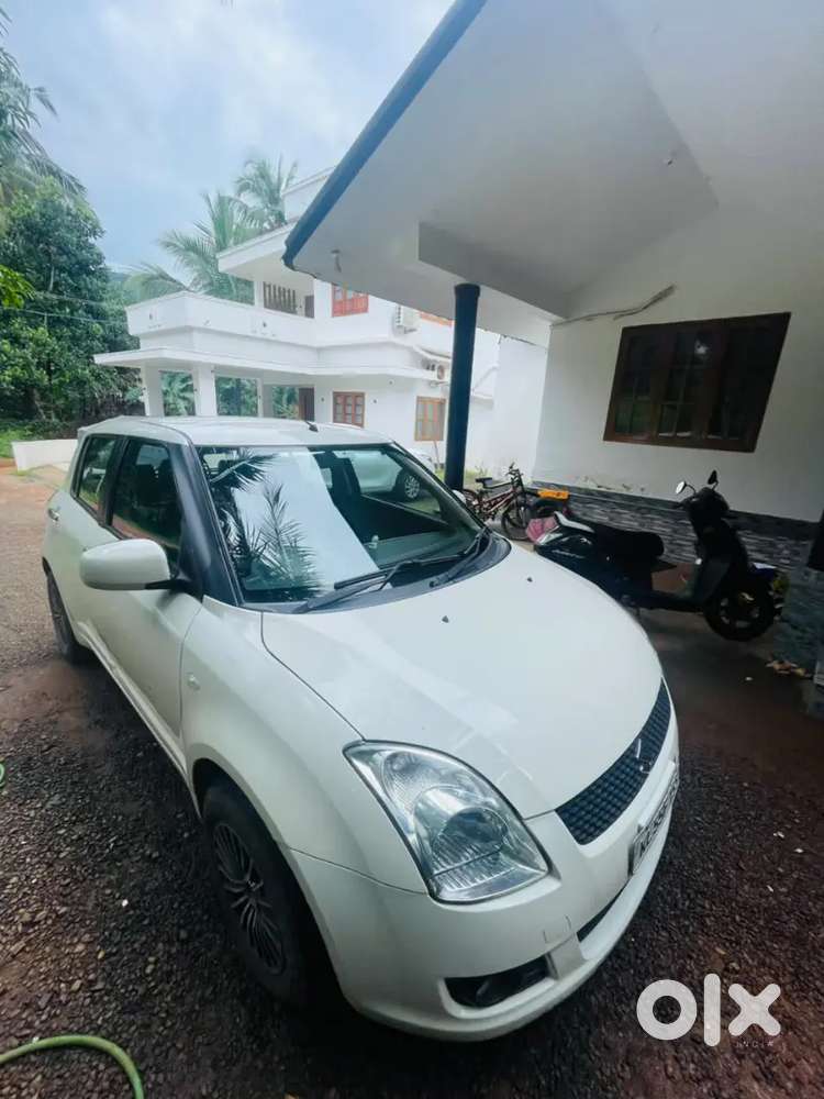 Maruti Suzuki Swift Vxi 2010 Petrol Car