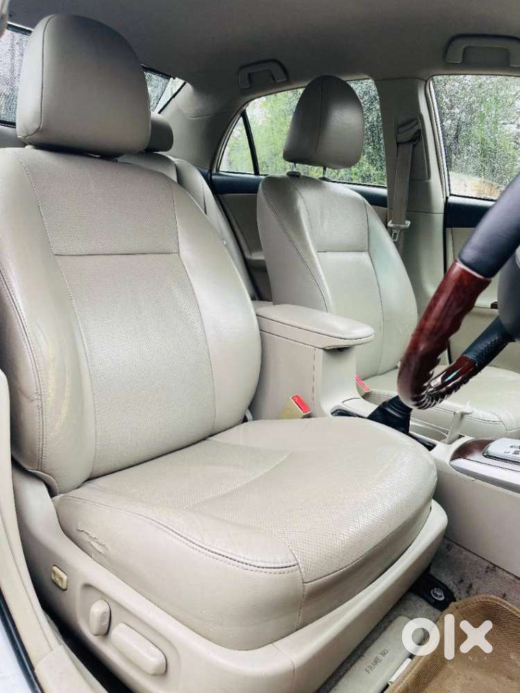 Toyota Corolla Altis [ ] 1.8 Vl At, 2012, Petrol