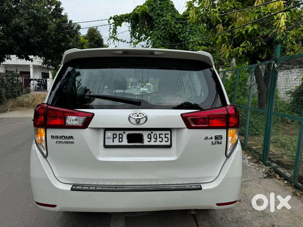 Toyota Innova Crysta 2.8 Zx At, 2022, Diesel