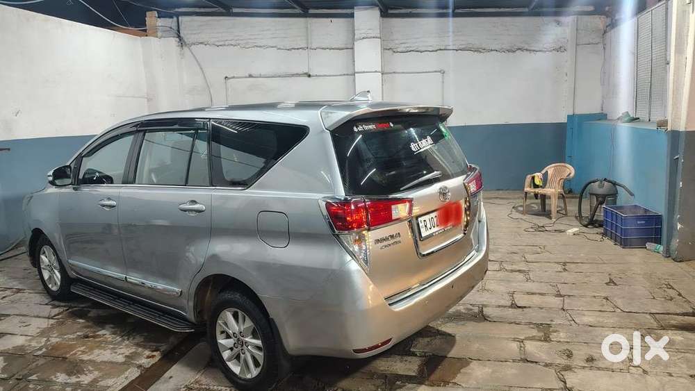 Toyota Innova Crysta 2017 Diesel Well Maintained