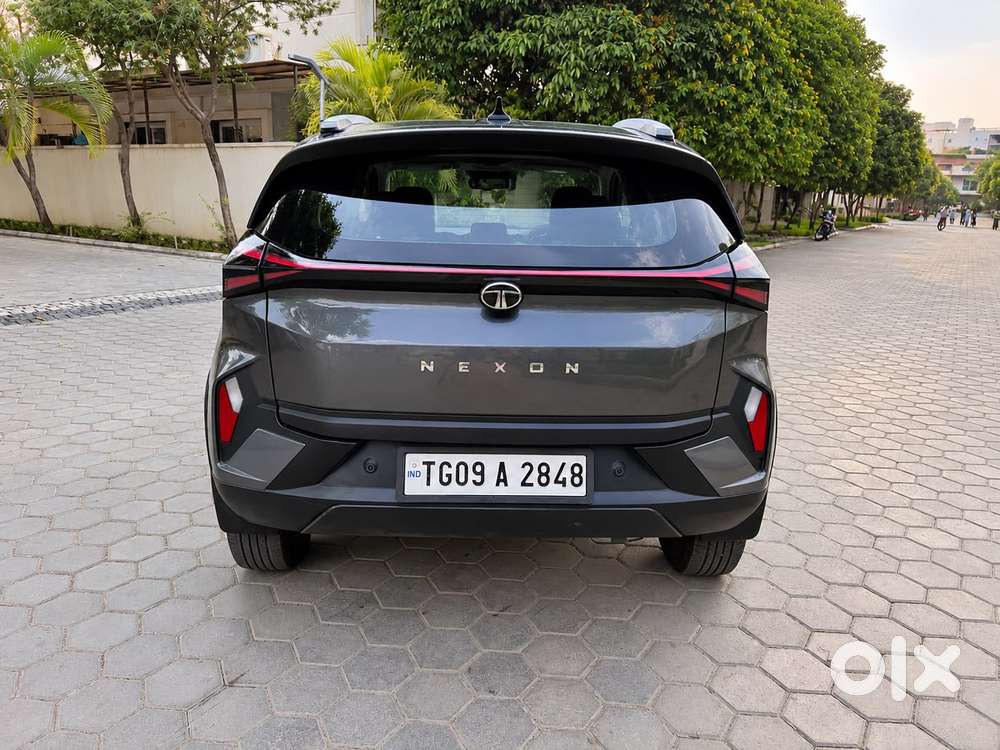 Tata Nexon Pure (s) 1.2 Petrol 6amt, 2024, Petrol