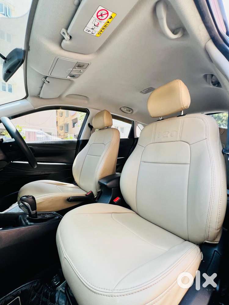 Hyundai I20 Sportz 1.2 Ivt Dual Tone, 2022, Petrol