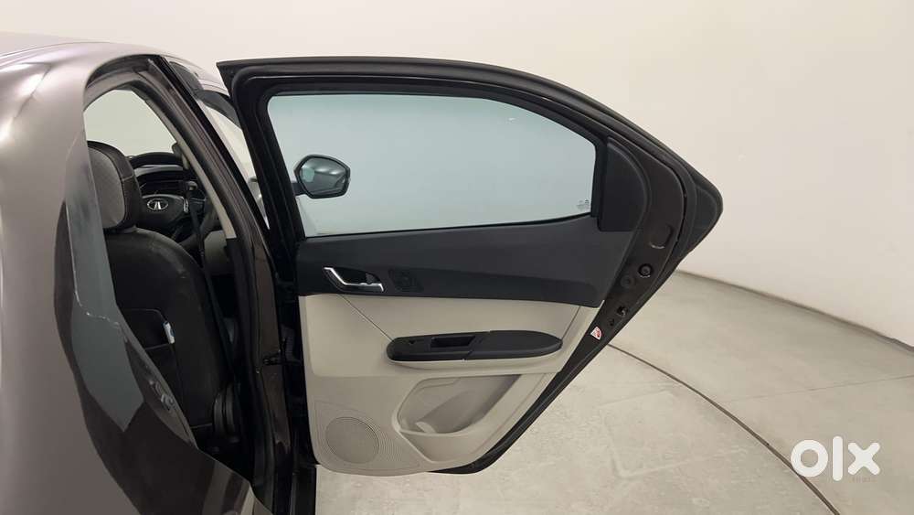 Tata Tiago Xza Plus, 2022, Petrol