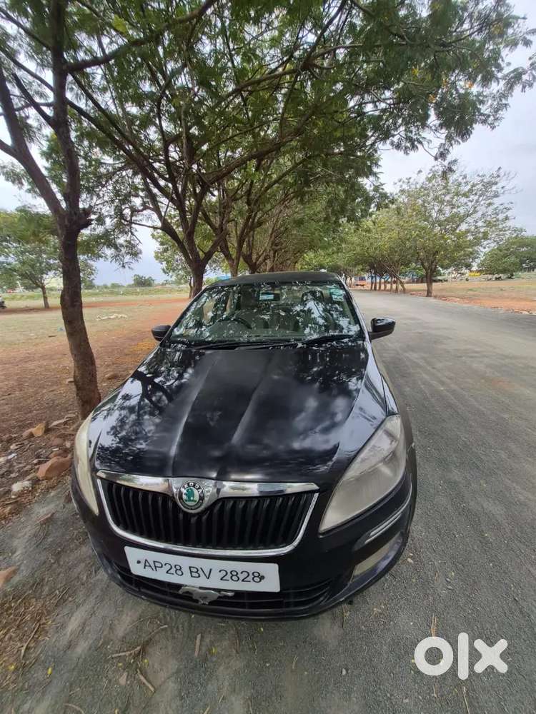 Skoda Rapid 1.6 Elegance 2013