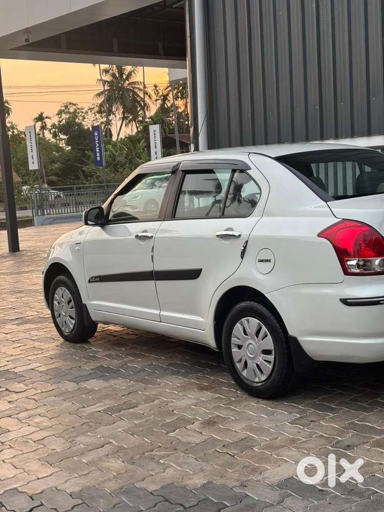 Maruti Suzuki Swift Dzire 2011