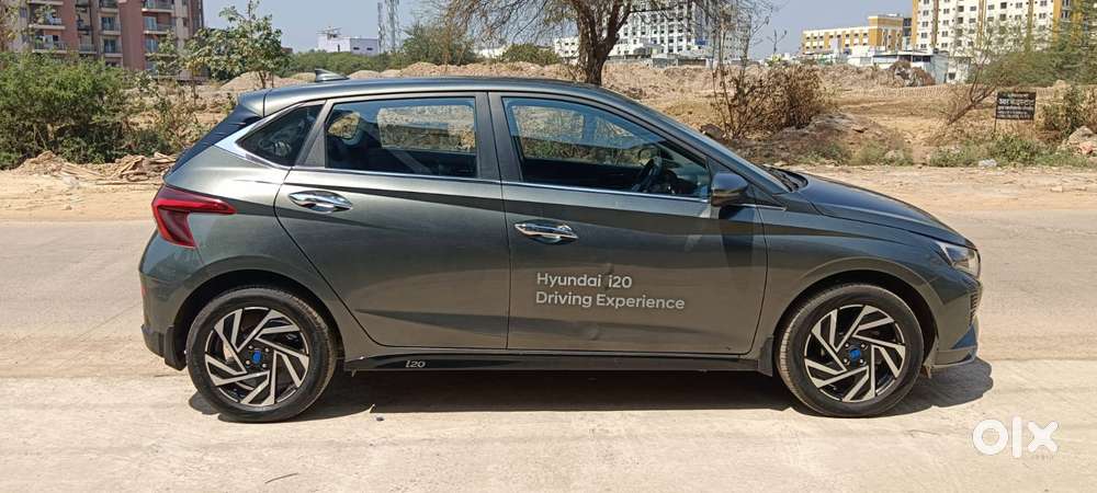Hyundai I20 Asta (o) 1.2 Mt, 2023, Petrol