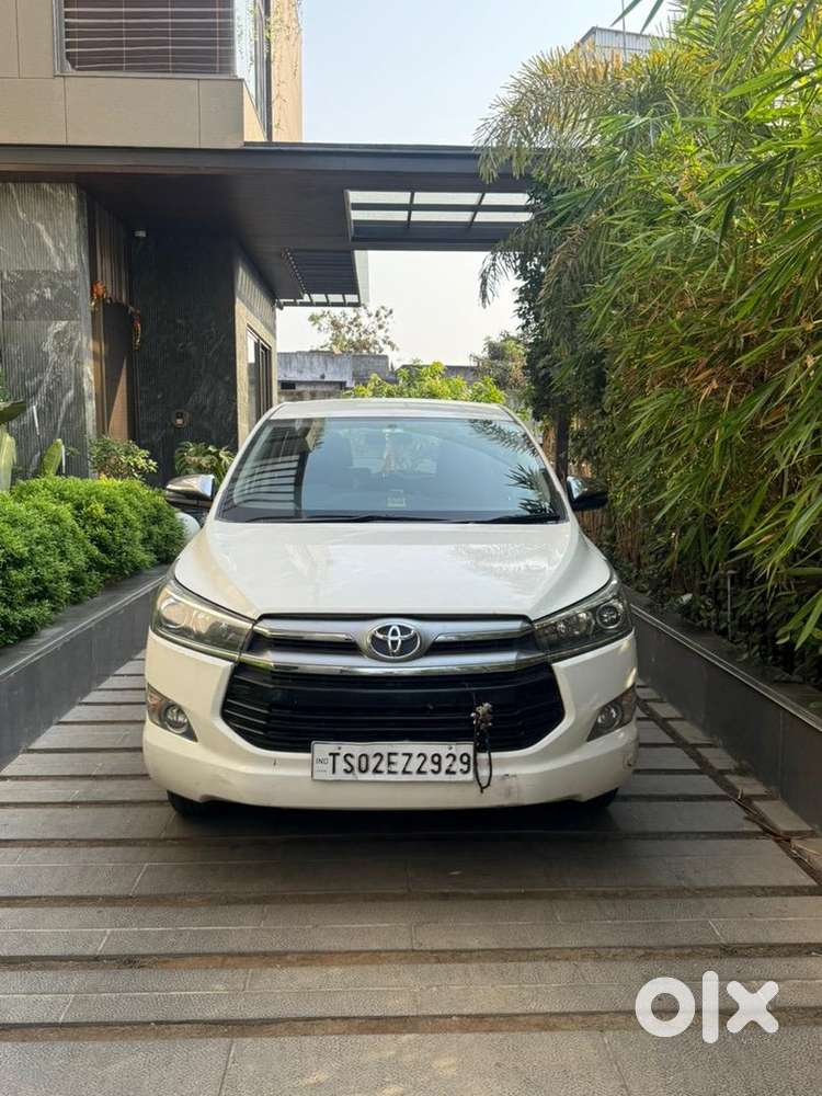 Innova Crysta Top End Showroom Track