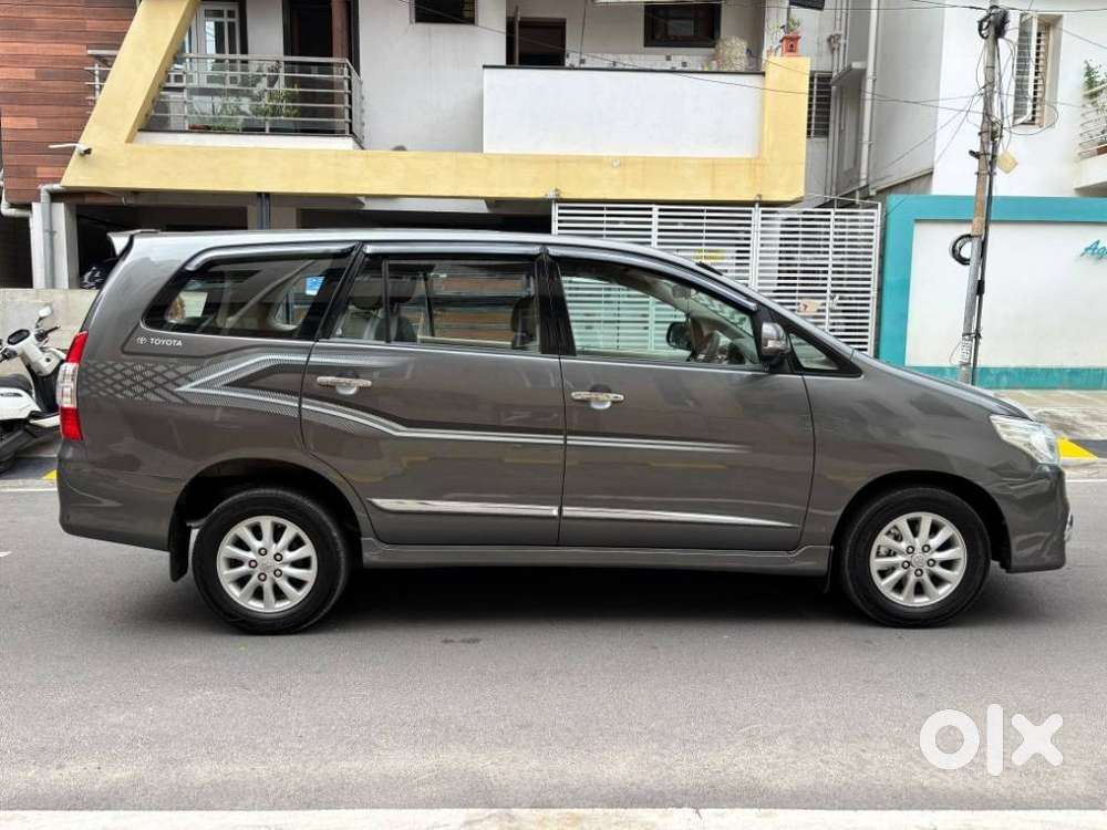 Toyota Innova 2.5 Zx 7 Str Bs-iv, 2015, Diesel