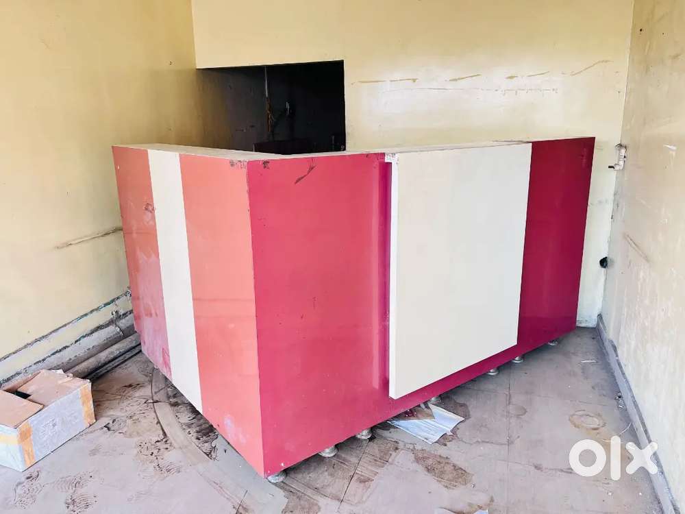 Cash Counter / Billing Counter & Custom Made &ndash; ₹16,000