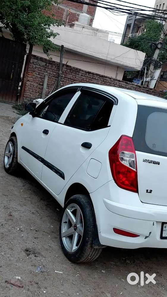 I10 Magna Bs4 Cng Petrol 3rd Owner