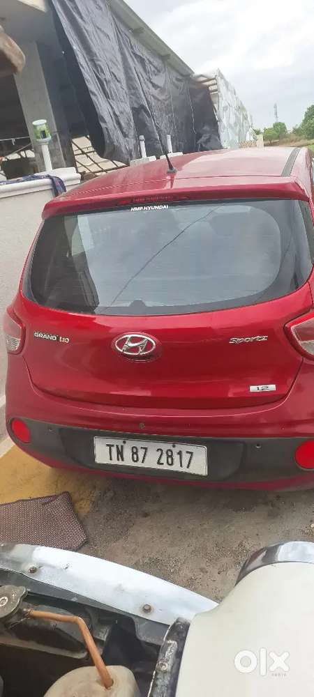 Hyundai Grand I10 Sportz Petrol 2017 For Urgent Sales