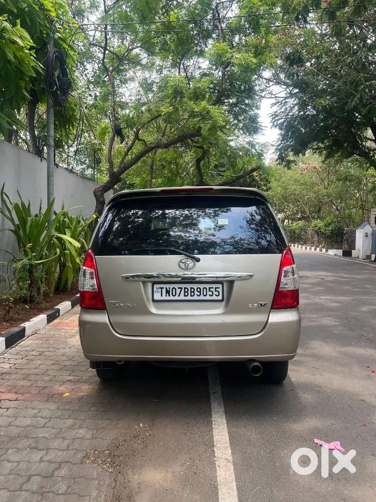 Toyata Innova Well Maintained