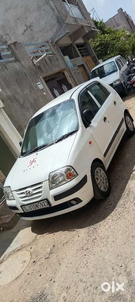 Hyundai Santro Le Zip 2011