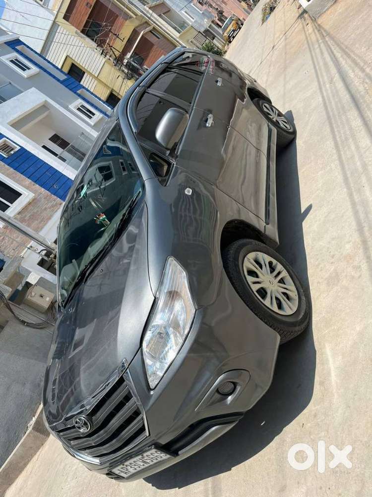 Toyota Innova 2.5 G (diesel) 8 Seater, 2014, Diesel